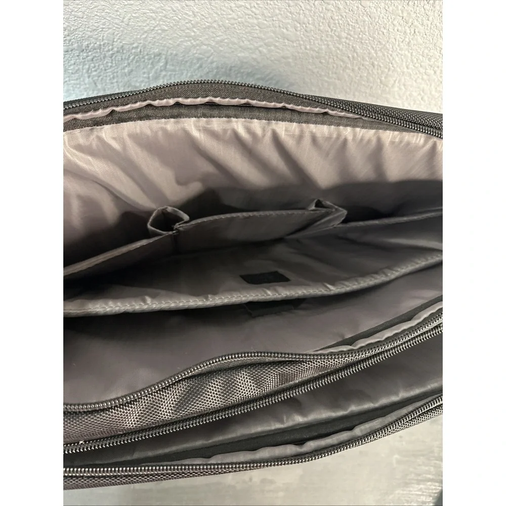 SAMSONITE Briefcase‎ Laptop Case-- BLK 18